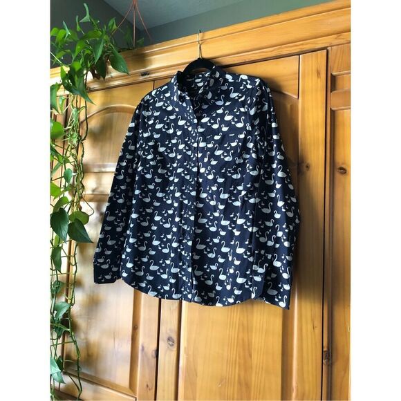Womens Banana Republic Navy Swan Classic Fit Button Up Blouse SZ S - Picture 3 of 12